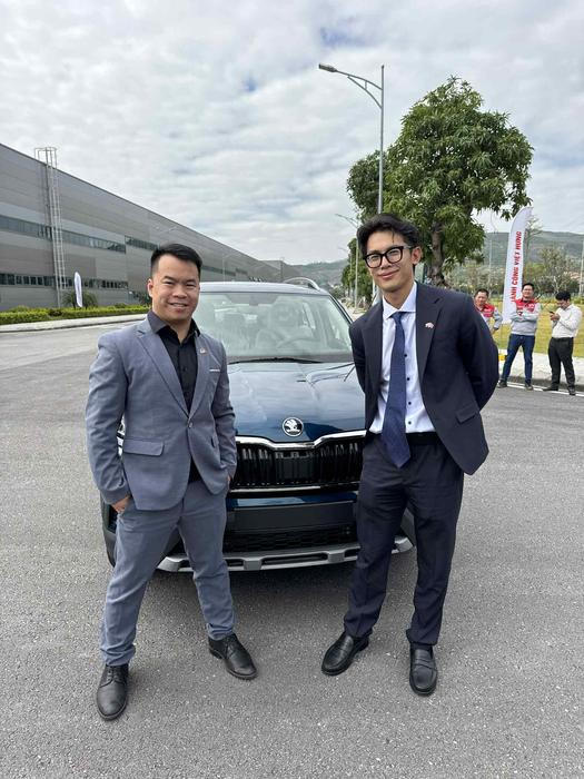 Předsedu Senátu Miloše Vystrčila doprovázeli také Manh Tung Nguyen, zvláštní zmocněnec HK ČR pro Vietnam, a influencer Lucki Linh.