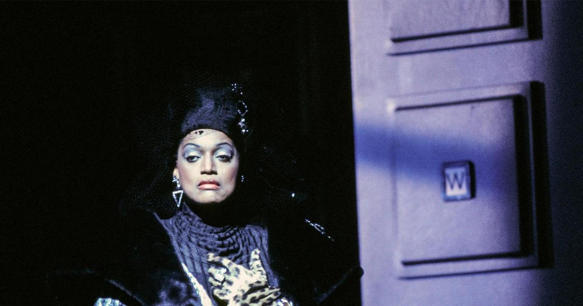 Prokletá Věc Makropulos. Premiéru v MET přerušil infarkt zpěváka i sněhová bouře