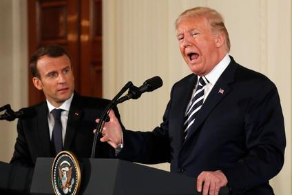 Americký prezident Donald Trump se svým francouzským protějškem Emmanuelem Macronem