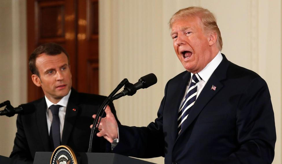 Americký prezident Donald Trump se svým francouzským protějškem Emmanuelem Macronem