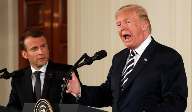 Americký prezident Donald Trump se svým francouzským protějškem Emmanuelem Macronem