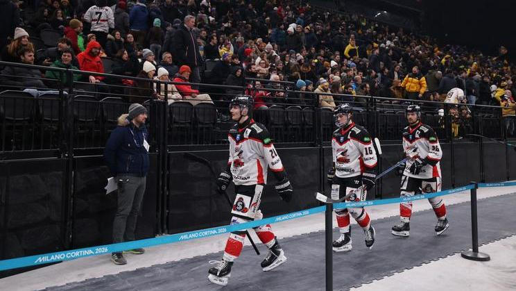 Hráči italského Kalternu při testování olympijské haly Santa Giulia