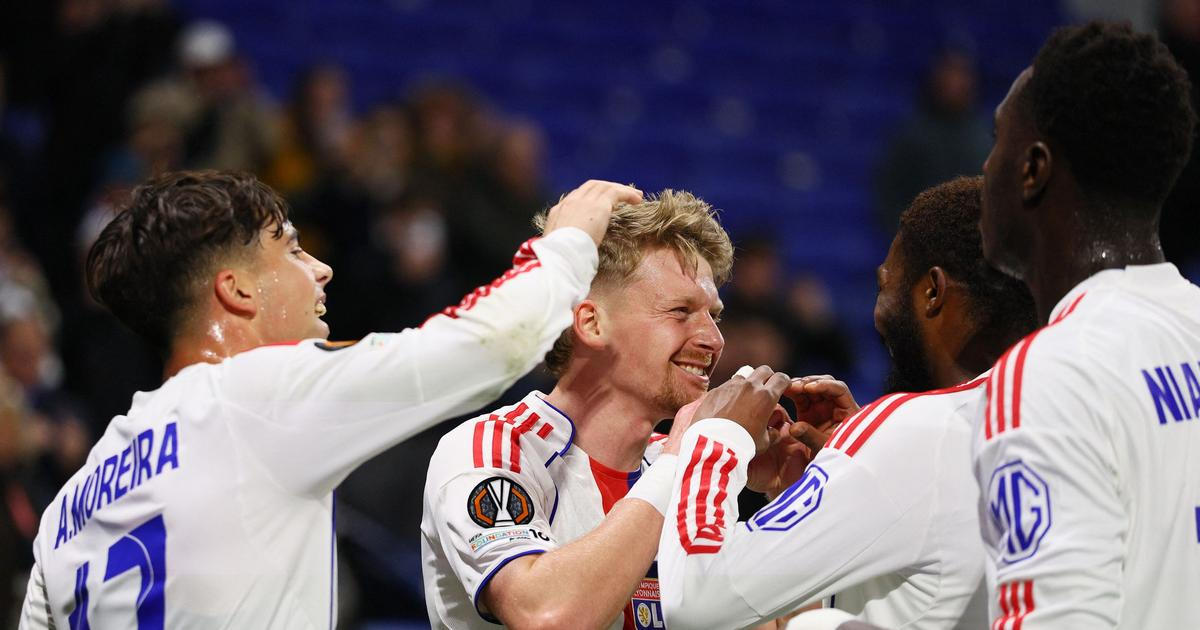 Šulc s Karabcem zvládli těžké pohárové utkání, Jurásek poprvé skóroval za Norwich