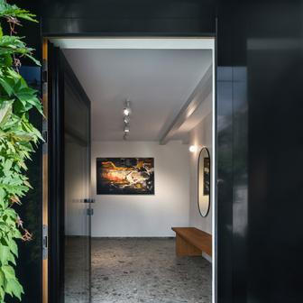 Tvůrci přestavby Jana Zoubková, Petr Moráček a Pavel Matyska ze studia „Mimosa architekti“ chtěli, aby se staré prvky snoubily s novým, což se jim podařilo. 