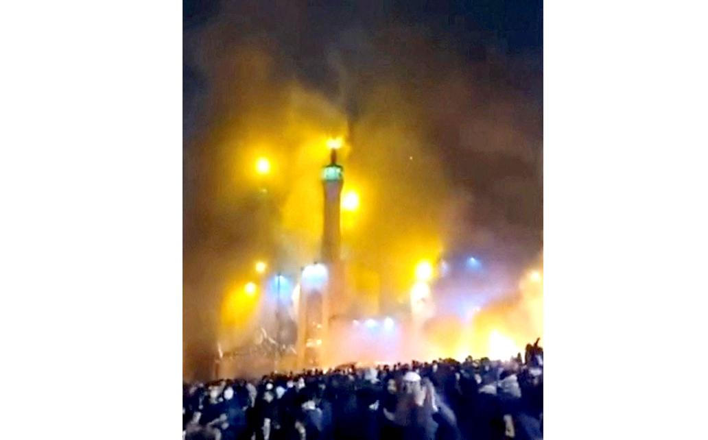 „Chceme revoluci!“ Íránci v ulicích i Evropě volají po svobodě