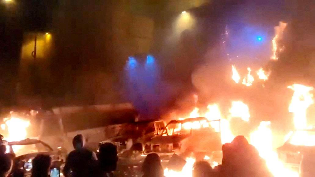 „Chceme revoluci!“ Íránci v ulicích i Evropě volají po svobodě