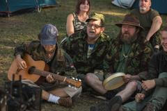 Petr Čtvrtníček a Leoš Noha jako bratři ve filmu Nečekané léto.