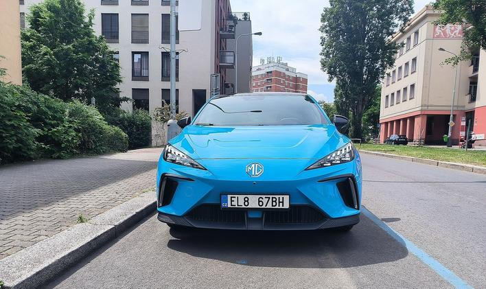 modré zóny parkování elektromobilů v Praze