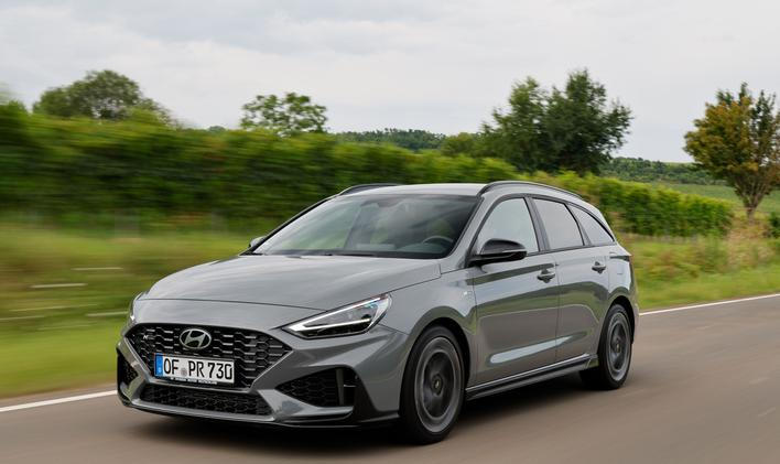 Hyundai i30 dostal nové motory a nabízí se jako hatchback a kombi.