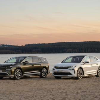 Škoda Enyaq je každopádně také nadále velmi poptávaným modelem, který v mnoha evropských zemích nakoukl mezi desítku nejprodávanějších modelů.