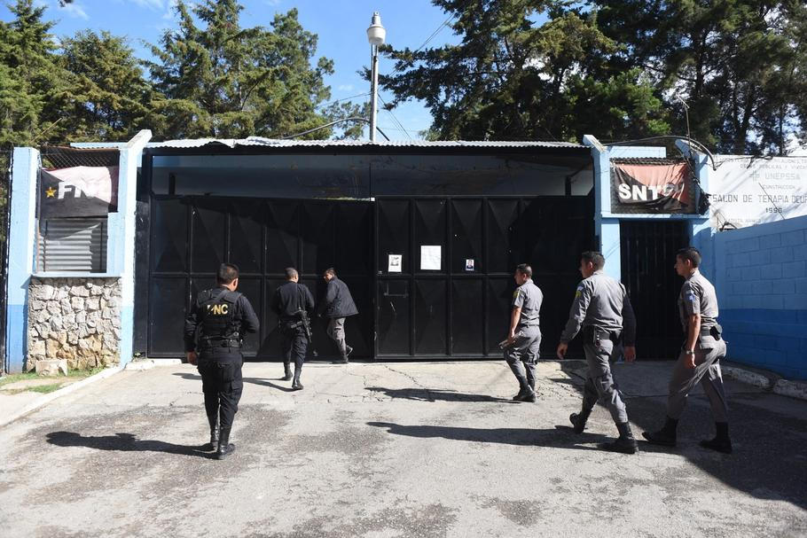 Policie zachycena při vstupu do nemocnice.