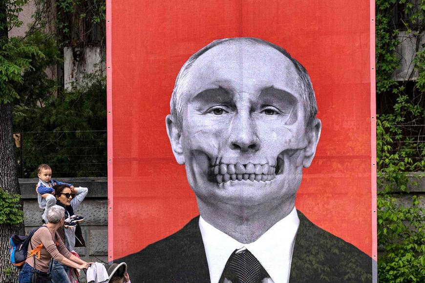 "Válka" o ruštinu v Pobaltí. Putin se může radovat, premiérka v ohrožení