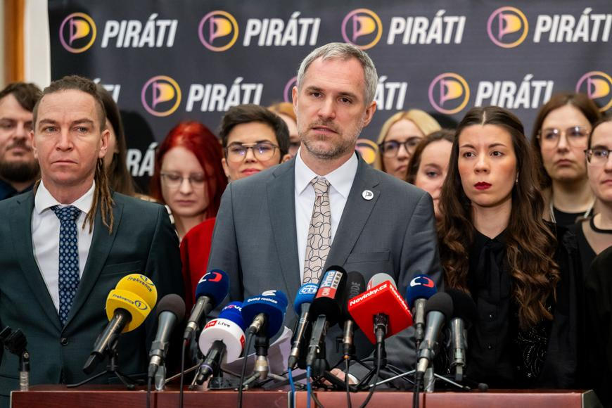 Piráti zvolili hodně svérázný protest proti Babišově vládě. Týká se riskantní chůze