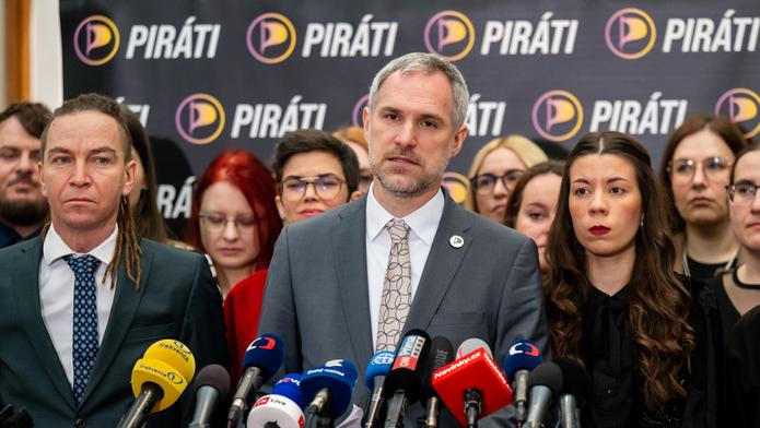 ČR-sněmovna-strany-kluby-FASTPIX, Poslanecká sněmovna