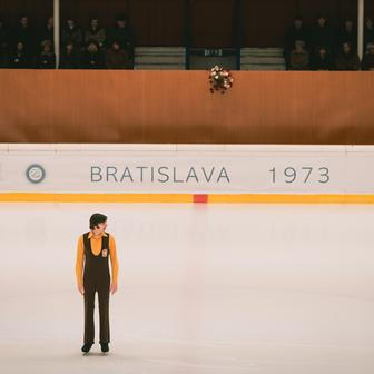 Adam Kubala jako Ondrej Nepela ve filmu Šampión režiséra Jakuba Červenky.