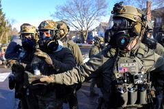 Bouře po smrti matky tří dětí. Trumpovi agenti čelí soudu i hněvu ulic