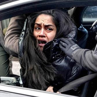 Bouře po smrti matky tří dětí. Trumpovi agenti čelí soudu i hněvu ulic