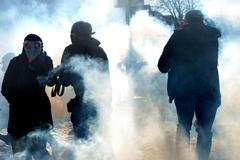Bouře po smrti matky tří dětí. Trumpovi agenti čelí soudu i hněvu ulic
