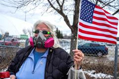 Bouře po smrti matky tří dětí. Trumpovi agenti čelí soudu i hněvu ulic