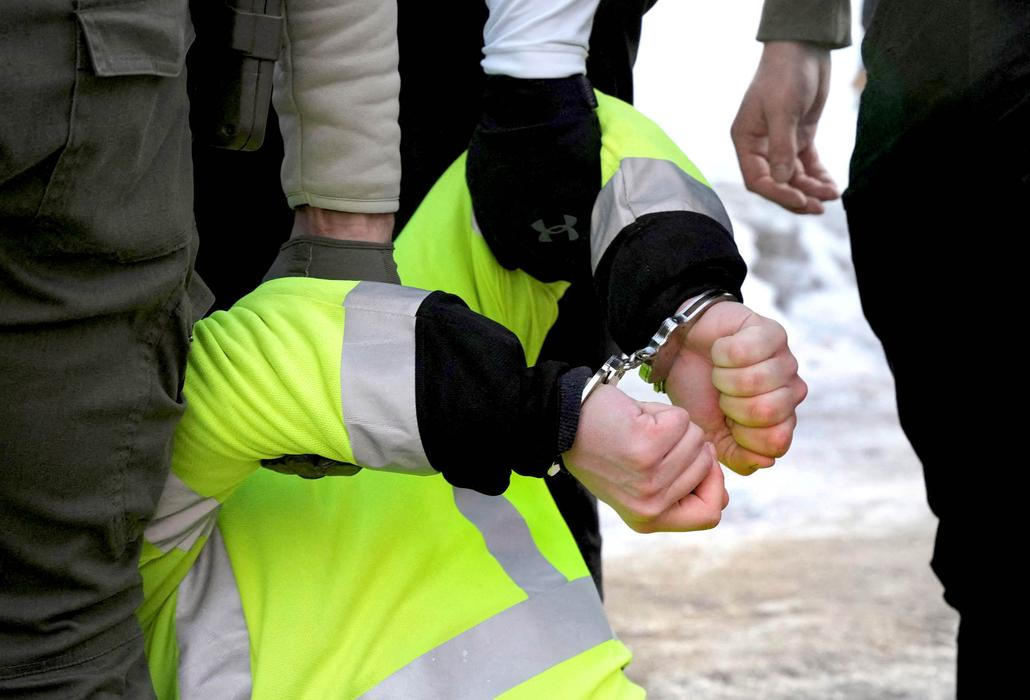 Bouře po smrti matky tří dětí. Trumpovi agenti čelí soudu i hněvu ulic