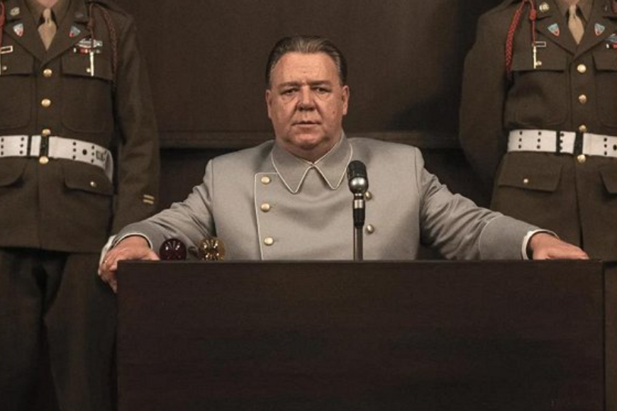 Russell Crowe je jako Göring uhrančivý. Zbytek filmu Norimberk je však příliš opatrný