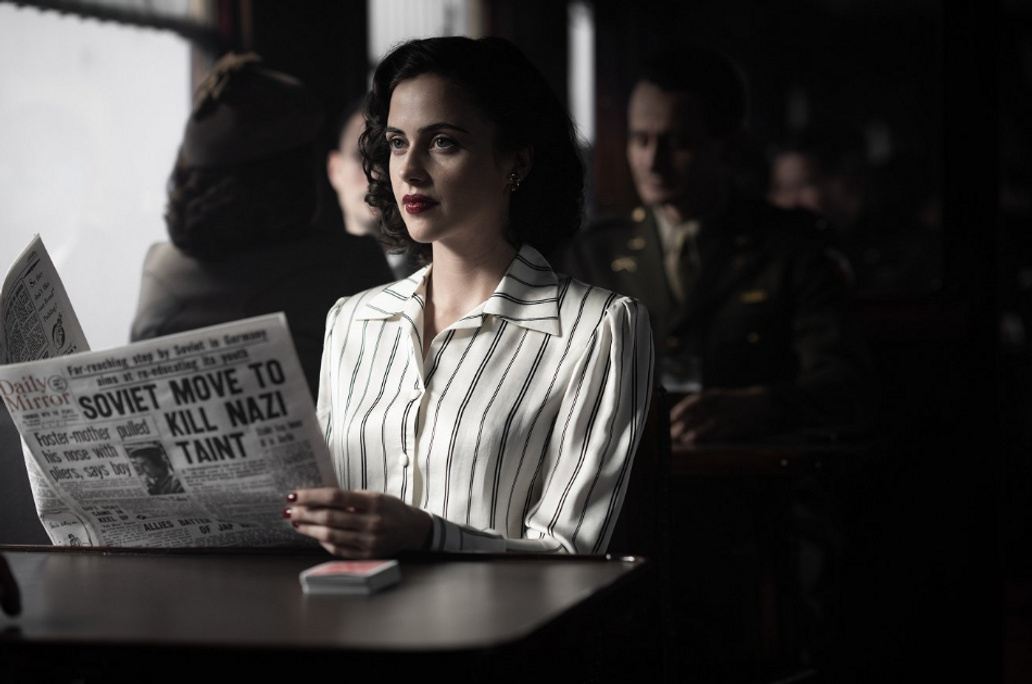 Lydia Peckhamová v historického filmu Norimberk režiséra Jamese Vanderbilta.