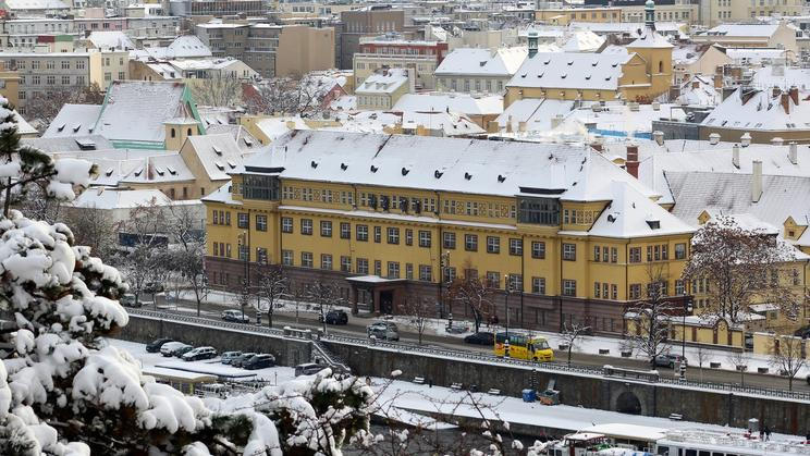 Nemocnice Na Františku, zasněžená Praha