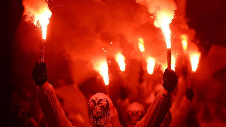 Fanoušci Kolína nad Rýnem při utkání proti Bayernu