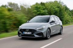 Nově se tak Hyundai i30 nabízí jen jako pětidveřový hatchback, případně kombi.