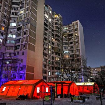 Když se město ponoří do tmy: život bez elektřiny v srdci války