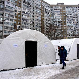 Když se město ponoří do tmy: život bez elektřiny v srdci války