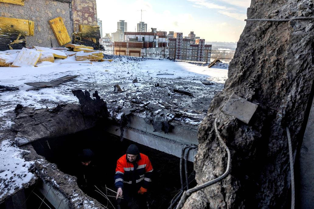 Když se město ponoří do tmy: život bez elektřiny v srdci války