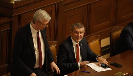 Žádost vlády o vyslovení důvěry ve Sněmovně