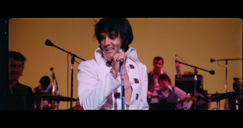 Z filmu EPiC: Elvis Presley in Concert.