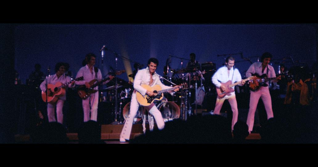 Z filmu EPiC: Elvis Presley in Concert.
