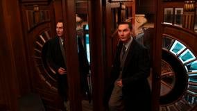 Paul Dano jako fiktivní poradce Vladimíra Putina ve filmu Čaroděj z Kremlu.