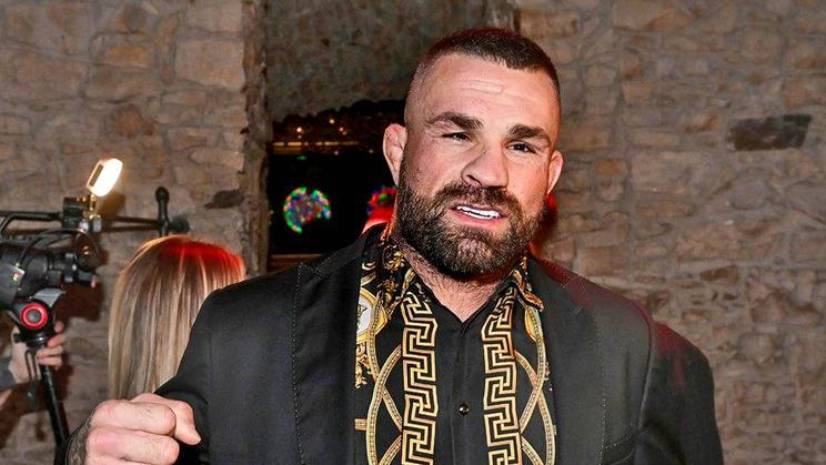 Bojovník Karlos Vémola