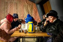 Když se město ponoří do tmy: život bez elektřiny v srdci války