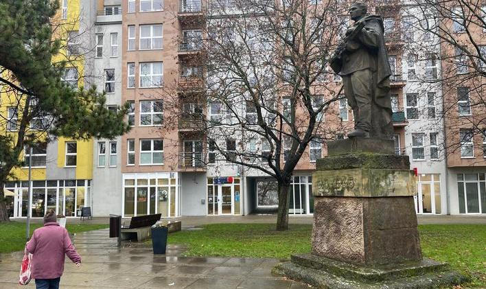 Lovosice proslavila i kontroverzní socha rudoarmějce. Jinak se ale město snaží vyrovnat Litoměřicím a lákat k bydlení mladé rodiny.