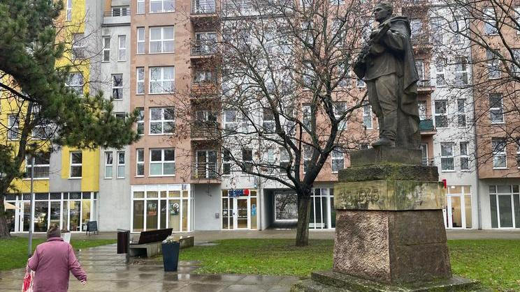 Lovosice proslavila i kontroverzní socha rudoarmějce. Jinak se ale město snaží vyrovnat Litoměřicím a lákat k bydlení mladé rodiny.