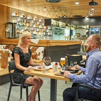 „Aparthotel Svatý Vavřinec patří od svého otevření mezi místa, která způsobila doslova pozitivní poprask,“ říká Petr Kotík z Amazing Places.