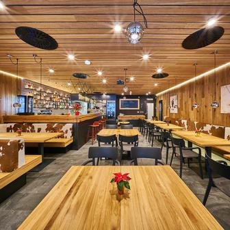 „Amazing Places pro nás nejsou jen značka, ale komunita míst, která to mají nastavené podobně jako my. Záleží jim na autenticitě, kvalitě a hlavně na tom, jak se host u nich cítí,“ říká ředitel hotelu Martin Venglář.