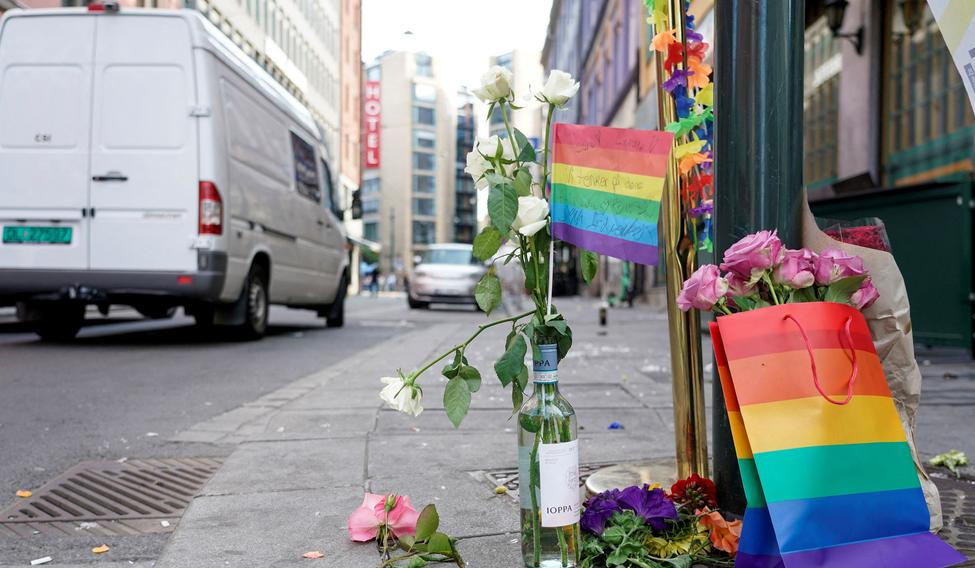 Připomínka střelby v Oslu.