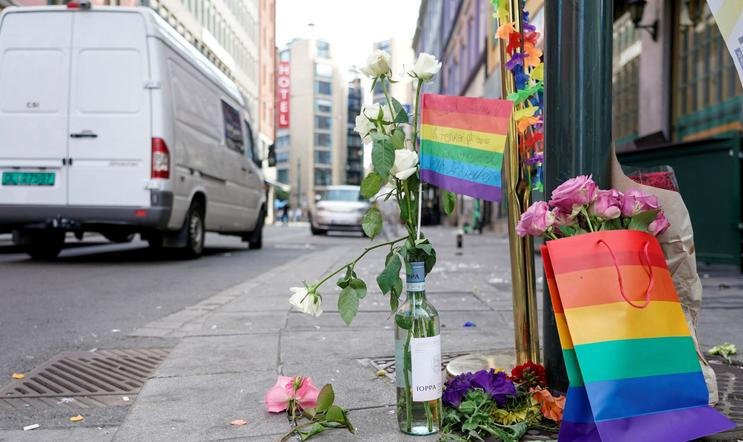 Připomínka střelby v Oslu.