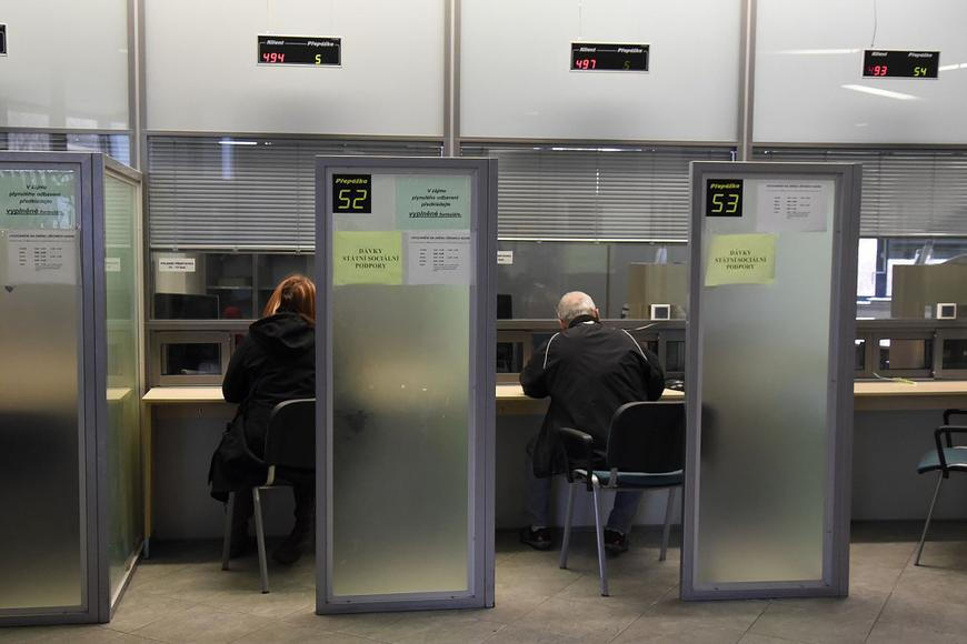 Desítky profesí míří k zániku. Víme, kdo je nejvíc ohrožený a jak předejít ztrátě práce