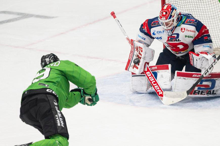 Předposlední Boleslav překvapivě udolala vedoucí Pardubice, prohrála i druhá Plzeň