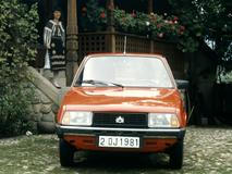 Luxusnější model Club poznáte podle jiných nárazníků i bohatší výbavy.