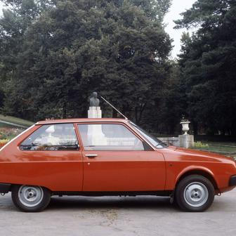 Mimochodem dodnes se o Oltcitu sem tam traduje, že jde o poslední opravdový Citroën. Důvodem je právě jeho vývoj plně pod taktovkou značky s dvojitým šípem, po pohlcení Peugeotem totiž začalo sdílení dílů, které spořilo náklady i čas na vývoj.