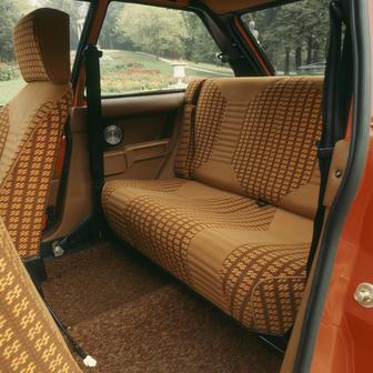 Ačkoliv původně bylo v plánu ročně vyrábět v Craiově až 130 tisíc aut, k těmto číslům se závod nikdy nepřiblížil. Maximum bylo zhruba 37 tisíc kusů, jinak byla produkce nízká.