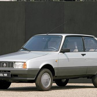 Citroën dostal v rámci dohody s rumunskou vládou vlastní verzi Oltcitu. Ta nakonec dostala jméno Axel.